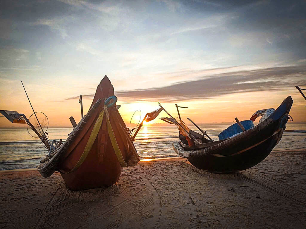 Feel the living traditions of Hue’s fishing communities